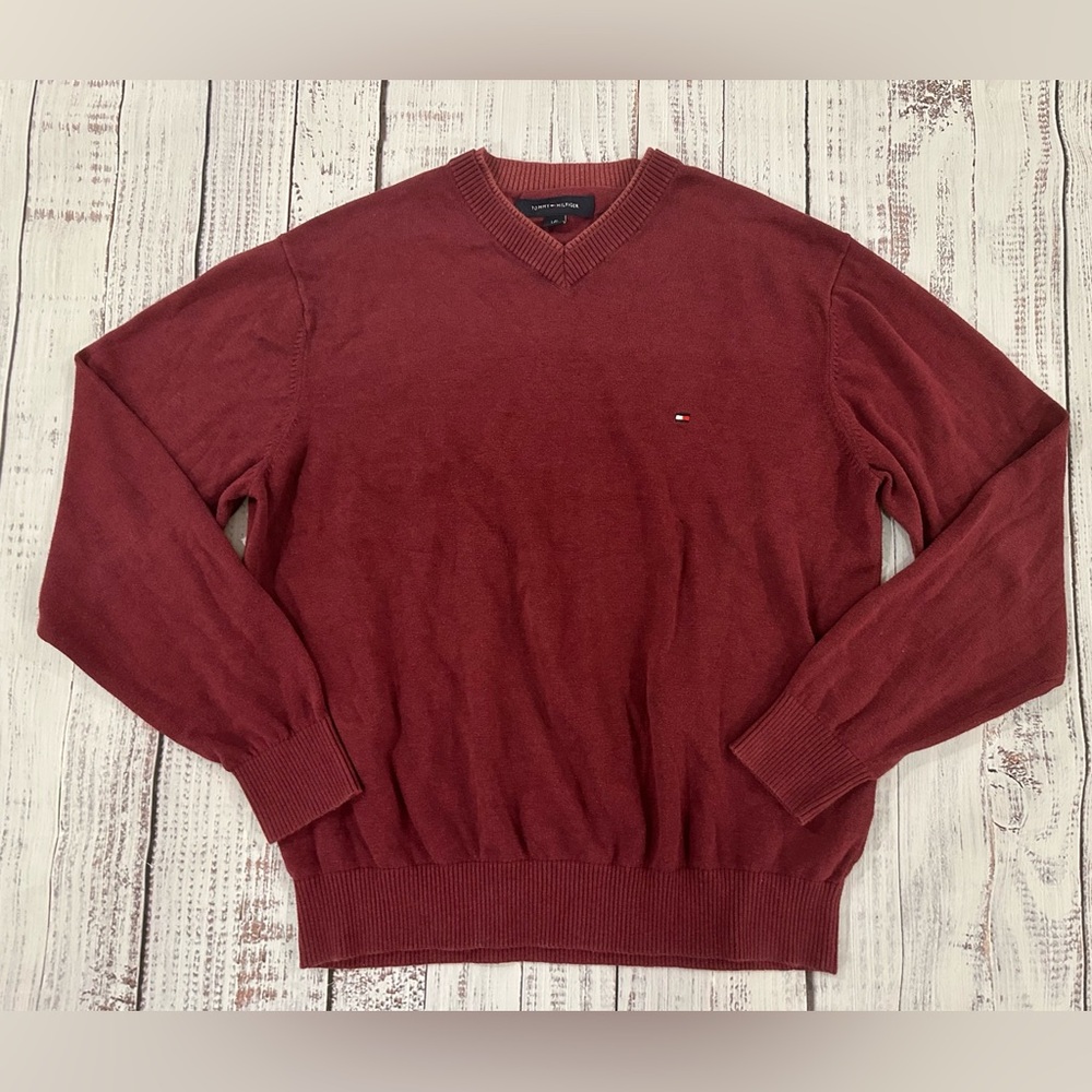 Tommy Hilfiger Men's Red Pull Over Sweater Size Large Preppy 100% Cotton V Neck